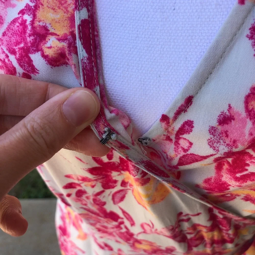 Ella Moss Bohemian Rhapsody Floral Wrap Dress - Size M - Picture 6 of 16